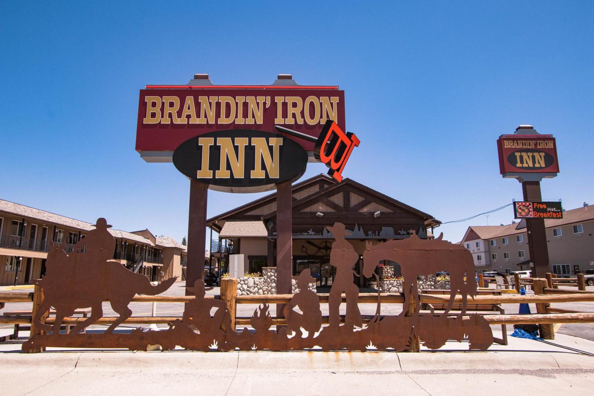 Brandin' Iron Inn Запад Йеллоустон Экстерьер фото